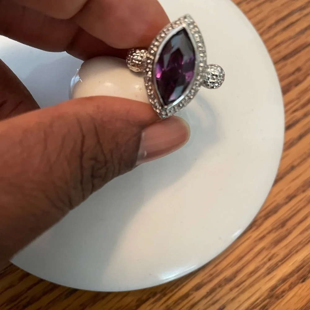 Womens Nevada Silver Ring Size 8